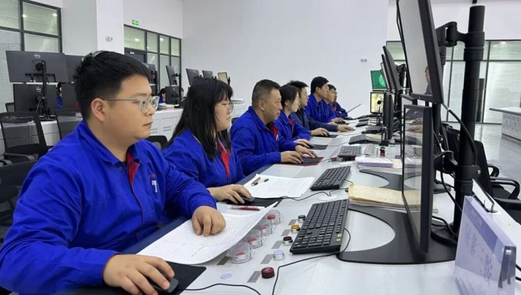 安全出产 | 尿素三胺车间：：精研工艺解难题 聚焦安全稳运行